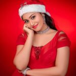 Sreethu Krishnan Instagram - Merry Christmas 🎄🎅🏻♥️… Make up @vg_magicwand_mua Costume : @lulucouture_official Photography : @satz.photography #christmas #red #december #photoshoot #sreethukrishnan