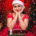 Sreethu Krishnan Instagram - Merry Christmas 🎄🎅🏻♥️… Make up @vg_magicwand_mua Costume : @lulucouture_official Photography : @satz.photography #christmas #red #december #photoshoot #sreethukrishnan