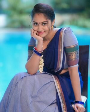 Sreethu Krishnan Instagram - 👀♥️..

Artist - @sreethu_krishnan
Costumes - @ivalinmabia
Photographer - @camerasenthil
Makeup - @sharanyas_makeupartistry
Hair - @deepathomas_makeover_artistry
Shoot Organized by @rrajeshananda

Big Update Soon .....