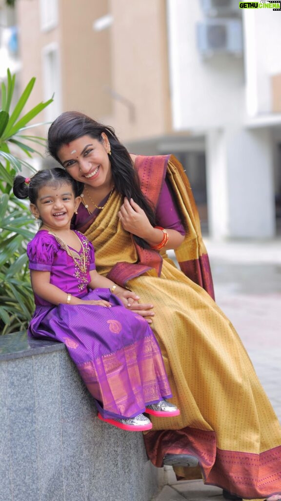 Sridevi Ashok Instagram - Its a photoshoot day for Sitara and Me🥰❤ Sitara Dress from @kid.sbucket , thank you @kid.sbucket for this beautiful dress . #srideviashok #kidsdress #kidspattupavadai #pattupavadai #babygirl