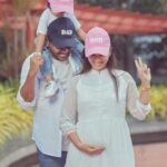 Sridevi Ashok Instagram – We can’t wait to meet our new addition .
Sometimes you pray for a miracle, and God gives you two(Sitara and baby)
@ashok_chintala @sitara_chintala 

Photography: @rootzstudios 

#srideviashok #momtobe #pregnancyannouncement