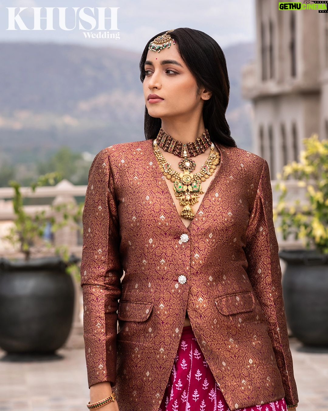 Srinidhi Ramesh Shetty Instagram - And the tale continues ✨️ . . . @khushmag 🌸 All wardrobe: @real_weaverstory Jewelry: @ajewelsbyanmol Editor-in-chief: @sonia_ullah Photography: @sunillade Creative Director: @mannisahota_ Fashion Editor: @vikas_r Concept & Styling: @tanishqmalhotraa Makeup: @kalwon_beauty Hair: @jitinrathore Videography: @amitsomvanshiphotography Styling Assistant: @elwadhiarchita, @thestylethesaurus Photography Assistant: @13m_nagendra Location: @fairmontjaipurindia Production: @citruzoninsta