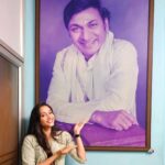 Srinidhi Ramesh Shetty Instagram – ನಾವಾಡುವ ನುಡಿಯೇ ಕನ್ನಡ ನುಡಿ, 
ಚಿನ್ನದ ನುಡಿ, ಸಿರಿಗನ್ನಡ ನುಡಿ
ನಾವಿರುವ ತಾಣವೇ ಗಂಧದ ಗುಡಿ, 
ಅಂದದ ಗುಡಿ, ಚೆಂದದ ಗುಡಿ 
ನಾವಾಡುವ ನುಡಿಯೇ ಕನ್ನಡ ನುಡಿ, 
ನಾವಿರುವ ತಾಣವೇ ಗಂಧದ ಗುಡಿ
ಅಂದದ ಗುಡಿ ಗಂಧದ ಗುಡಿ 
ಚಂದದ ಗುಡಿ ಶ್ರೀಗಂಧದ ಗುಡಿ
ಅಹಹ ಅಹಹ 🎶🎶🎶🎶 ॥

ಎಲ್ಲರಿಗೂ ಕರ್ನಾಟಕ ರಾಜ್ಯೋತ್ಸವದ ಹಾರ್ದಿಕ ಶುಭಾಶಯಗಳು 💛❤️