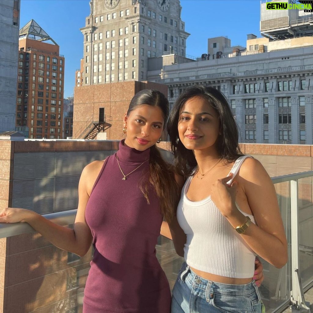 Suhana Khan Instagram - peaches & the big apple :)) New York, New York