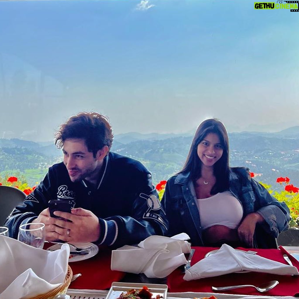 Suhana Khan - 1 Million Likes - 22/22 😋