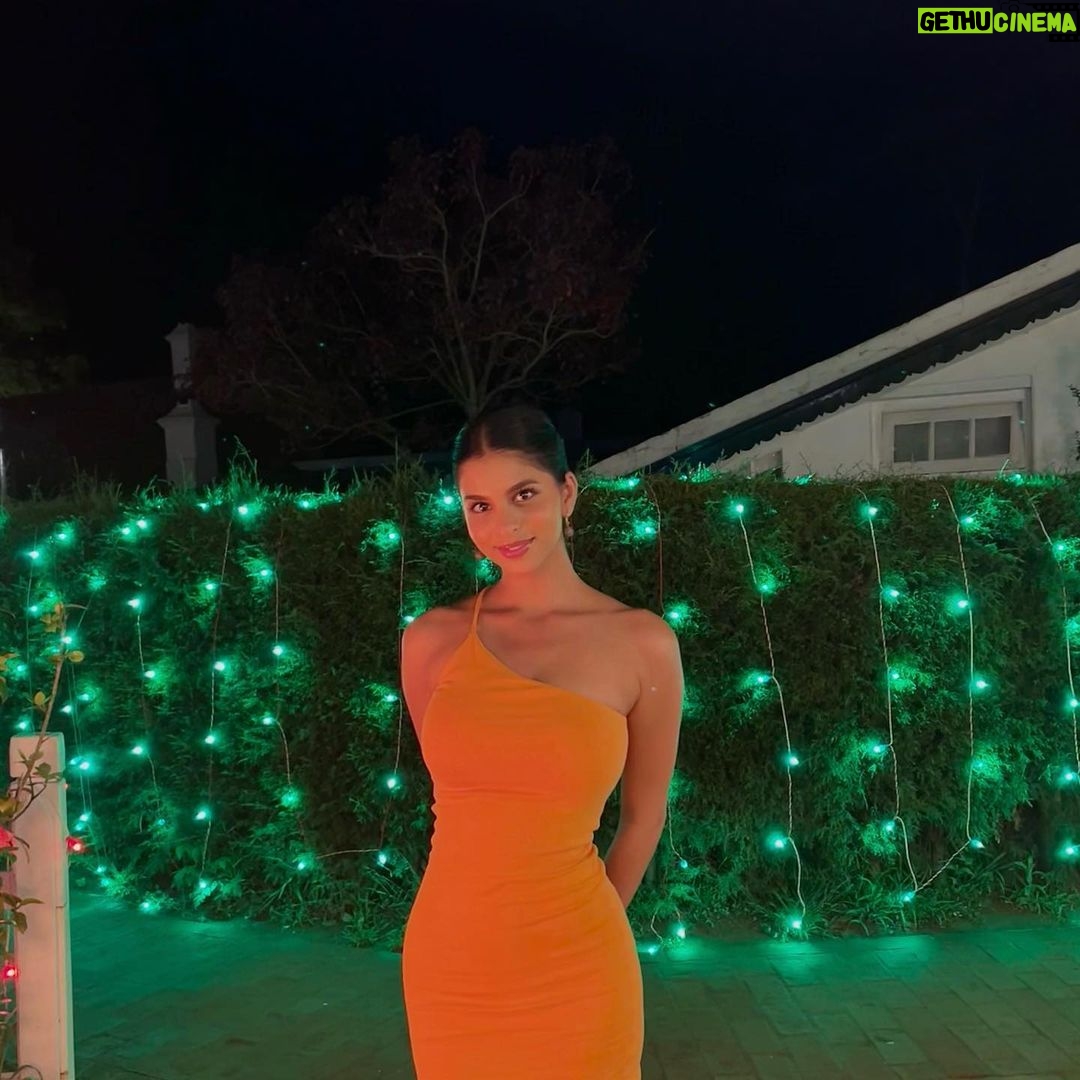Suhana Khan - 1 Million Likes - 22/22 😋