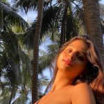 Suhana Khan Instagram - islandgirl😜