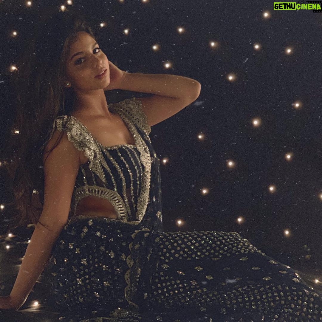 Suhana Khan Instagram - Make me laugh and take me dancing