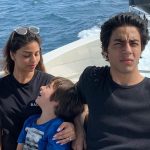 Suhana Khan Instagram - Three’s a crowd 👋🏼 Maldives