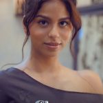 Suhana Khan Instagram - So many different roops > just one roop 🤝 Show us all yours! You can stand to win something epic. Rules: 1. Tag @tirabeauty in your version of this reel. Include the hashtag #ForEveryYou 2. You must be following @tirabeauty 3. You must be over 18 years of age and a resident of India. #TiraBeauty #ForEveryYou