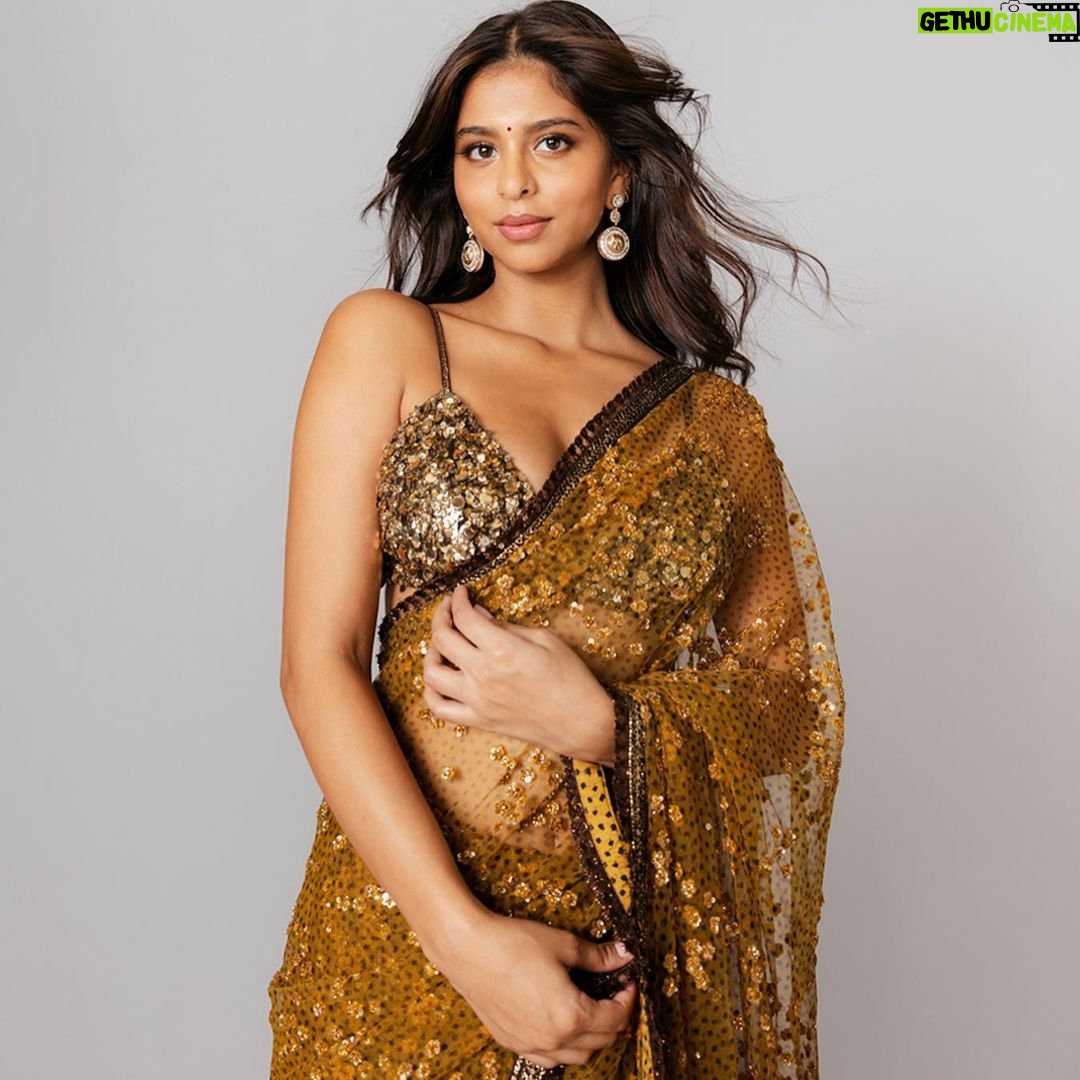 Suhana Khan - 1.6 Million Likes - Last night for @nmacc.india ❤️
In @sabyasachiofficial 💘