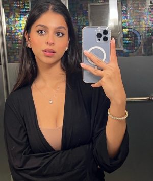Suhana Khan Instagram - Get ready w me! 😋