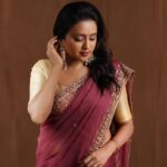Suma Kanakala Instagram - Your potential is limitless; believe it, achieve it. Styled by @stylebyannapurna Style Team @i.deekshasetti Collaboration with Outfit @weararca Jewellery @fashioncurvee Makeup @emraanartistry Hair @koduruamarnath Photography @valmikiramuphotography #sumakanakala #suma #anchorsuma #anchorsumakanakala #wednesdaywisdom #wednesday