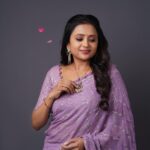 Suma Kanakala Instagram - The harder you work for something, the greater you'll feel when you achieve it. 💜 Styled by @stylebyannapurna Collaboration with Outfit @houseofmudrika Jewellery @alluringaccessories.a2 Makeup @madhu_derangula Hair @thrinath_nambara_ Photography @valmikiramuphotography #sumakanakala #suma #anchorsuma #anchorsumakanakala #kanakalasuma #thursdaythoughts #thursday