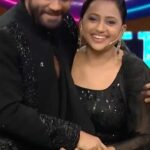 Suma Kanakala Instagram - It feels great to be in #BiggBoss and spending time with #Nagarjuna Garu and all the housemates. I really feel happy to be part of BiggBoss family and grateful for the love they shower on me in every season.. Thank you❤️❤️ . styled by @stylebyannapurna @i.deekshasetti Wearing @maramsclothing_official Jewllery: @alluringaccessories.a2 Makeup @emraanartistry Hair @koduruamarnath Videography @swipeupproductions #Suma #Sumakanakala #anchorsuma #biggboss7telugu #Biggboss7 #Trending #Viral