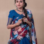 Suma Kanakala Instagram - To transform is a beautiful and enchanting moment.💙🥰✨ . styled by @stylebyannapurna Wearing : @vrb_collections Jewellery: @tantra.brassjewellery Makeup @madhu_derangula Hair @koduruamarnath Photography @valmikiramuphotography #sumakanakala #anchorsuma #anchorsumakanakala #kanakalasuma