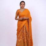 Suma Kanakala Instagram - Strength comes from within; unleash it. Styled by @stylebyannapurna Collaboration with Outfit @varahi_artstudio Jewellery @fashioncurvee Makeup @emraanartistry Hair @koduruamarnath Photography @valmikiramuphotography #sumakanakala #suma #anchorsuma #anchorsumakanakala #thursdaythoughts