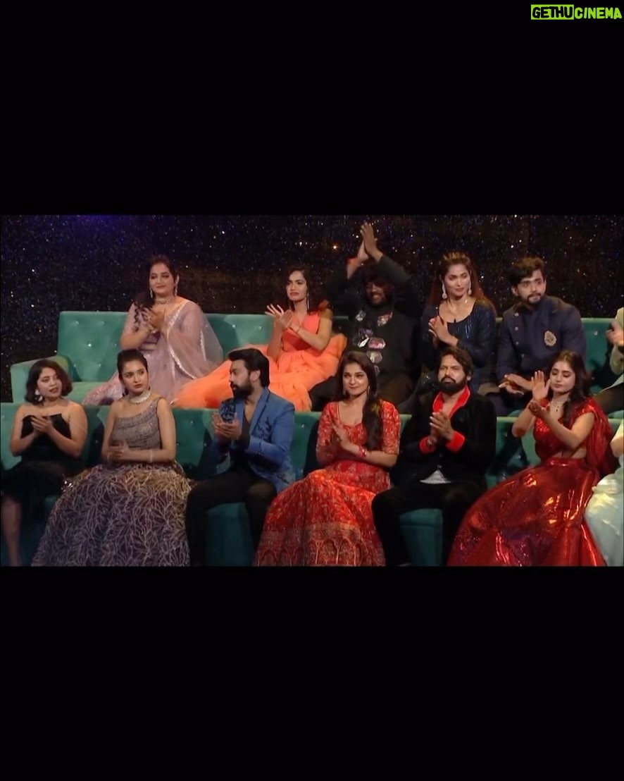 Suma Kanakala Instagram - Thank you #nagarjunaakkineni sir for your kind words !! So happy to be part of #BiggBossTelugu7GrandFinale & Congrats to @pallaviprashanth_ on winning the #BiggBoss Trophy.❤️ @starmaa #Bubblegum in theatres worldwide on the 29th dec