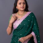 Suma Kanakala Instagram - Your hustle speaks louder than your words 🌸 Styled by @stylebyannapurna Collaboration with Outfit @varahi_artstudio Jewellery @alluringaccessories.a2 Makeup @madhu_derangula Hair @koduruamarnath Photography @valmikiramuphotography #sumakanakala #suma #anchorsuma #anchorsumakanakala #sumaadda #sundaying