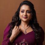 Suma Kanakala Instagram - It always seems impossible until it’s done Styled by @stylebyannapurna Style Team @i.deekshasetti Collaboration with Outfit: @bullion_knot Jewellery @alluringaccessories.a2 Makeup @emraanartistry Hair @koduruamarnath Photography @valmikiramuphotography #suma #anchorsuma #kanakalasuma #anchorsumakanakala #mondaymotivation