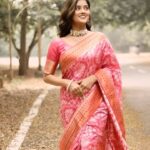 Suman Pattnaik Instagram - So beautiful so elegant…. Just looking like a wow❤️ If u also wanna looking like a wow then DM now to @odishavastralay #sareelove #reels #reelsindia #reelsvideo #instareels #instagram
