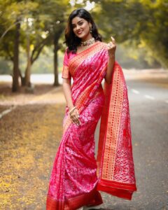 Suman Pattnaik Instagram - Get endless elegance via Saree💕 . . . . . . . Saree:- @odishavastralay #sareelove #instafashion #instagood #instagram #instapost