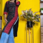 Suman Pattnaik Instagram - Twin with me in this festive season 😍 Thank you @sambalpuri_fashionfabric for this beautiful kurti ☺️ DM them for the details and order now✌️ #sambulpuri #festivewear #festivelook #indianwear #odiani #odiajhia #instagood #instafashion