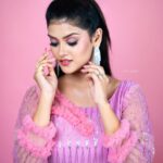 Suman Pattnaik Instagram - I am all ready to take on the world🩷 Makeup 💄:- @booksoflooks Jewellery :- @rental_jewellery_bbsr Outfit 👗:- @fashion_era_boutique Photography :- @storiesbyabinash #barbielook #pinklove #photoshoot #makeup #instagram #instagood #instalike #sumanpattnaik