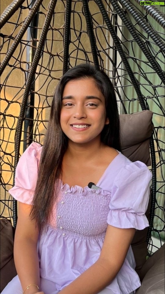 Sumbul Touqeer Khan Instagram - Hello Everyone, Do you also want to know the secret to my Super Smooth & Frizz-Free Hair???? Chalo… toh fir mai aapko Bata hi deti hu.. My secret is @lovebeautyandplanet_in’s Argan Oil & Lavender 2min Magic Masque. It has the Goodness of Argan & Coconut Oil that fights frizz and tames my hair in just two minutes! It also has a delicious scent of the Lavender that is amazing. 🪻 . . So, go get your hands on this #2minfrizzfix #ad#lovebeautyandplanet#hairmasque#frizzfreehair