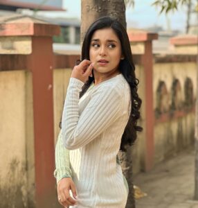 Sumbul Touqeer Khan Instagram - Last day as a teenager 🦋