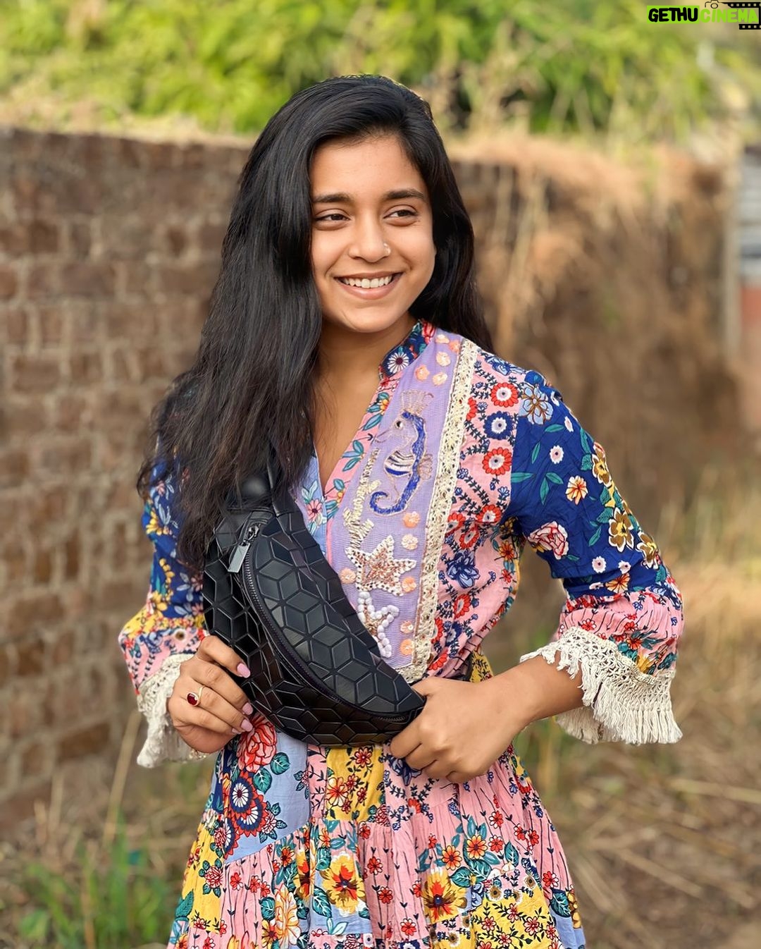 Sumbul Touqeer Khan Instagram - In my own world🦋