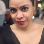 Sumona Chakravarti Instagram – Had to give in to the trend 😜

P.s i felt like a WOW 💥
✨♥️💫
 #DiwaliDressUp