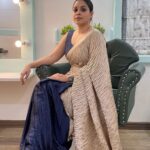 Sumona Chakravarti Instagram – LOYALTY AND RESPECT GOES BOTH WAYS. 
IF THEY DON’T RETURN IT, 
THEY DON’T DESERVE IT.

Finally the last one for this season of #tkss #thekapilsharmashow 
🥻- @ekaafashion.co 
💄- @rameshpanda.mua 
Hair- @hairbysharda 
Stylist- @sacorina 

The beautiful sarees – i will miss you!
Until the next time … 🫶🏼

#sareenotsorry #sareelove