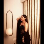 Sumona Chakravarti Instagram - Tossed by the waves, but refuse to sink 🧜🏼‍♀️ For #Umang2023 🫡 Glam team ✨ Styled by @sakshi312 Assisted by @vailanciaaa 📸 by @pehelaggarwal Make up by @rameshpanda.mua Hair by @jueesharda_mua @hairbysharda Outfit by @talkingthreadsofficial @auorstudio Earrings & Kada by @womencode.in Ring - @anantayabymani solikocommunications