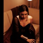 Sumona Chakravarti Instagram - Tossed by the waves, but refuse to sink 🧜🏼‍♀️ For #Umang2023 🫡 Glam team ✨ Styled by @sakshi312 Assisted by @vailanciaaa 📸 by @pehelaggarwal Make up by @rameshpanda.mua Hair by @jueesharda_mua @hairbysharda Outfit by @talkingthreadsofficial @auorstudio Earrings & Kada by @womencode.in Ring - @anantayabymani solikocommunications