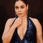 Sumona Chakravarti Instagram – Her mind swims at a depth most would drown in 🌊 

Glam team ✨
Styled by @sakshi312 
Assisted by @vailanciaaa 
Hair by @hairbysharda 
Make up by @rameshpanda.mua 
Captured 📸 by @pehelaggarwal 
Outfit @mehakmurpanalabel 
Jewellery @mozaati 

#ITAAWARDS2023 #redcarpet