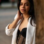 Sumona Chakravarti Instagram – Hello December! 

Worry about your character, not your reputation. Your character is who you are, your reputation is who people think you are. 

Thank you @ashimmohanty for wanting to photograph me. It had been a long time since i posed for the camera. 
Woke up at 5.30am, dabbed some bare minimum eye make up & blush, wore something out of my own wardrobe & here it is. 

Sumona 2.0 all geared up for 2024!
🪄 ✨ 🧚🏼‍♀️