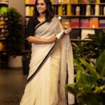 Surabhi Lakshmi Instagram - 🖤🤍 Clicks: @swaroop_foto_man MUH. :. @makeup_by_rajisha Retouch: sabeel_ke Location: @theyardclt 🤍🖤 @arjun_vasudevs #nature #littlethings #garden #indoorplants #indoorplantsdecor #indoorgardening