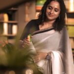 Surabhi Lakshmi Instagram - 🖤🤍 വീണ്ടും ഒരു പൂക്കാലത്തിനായ്....... Clicks: @swaroop_foto_man MUH. :. @makeup_by_rajisha Retouch: sabeel_ke Location: @theyardclt 🤍🖤 @arjun_vasudevs #nature #littlethings #garden #indoorplants #indoorplantsdecor #interiorplantscaping #garden #gardening #gardeninglove