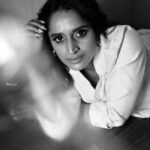 Surabhi Lakshmi Instagram - Coz sometimes life is black & white! Stylist : @styledby_mk_ @mehaka_kalarikkal Photography : @rijil_kl Makeup : @sreegeshvasan_makeupartist Costume : @__eva_97__