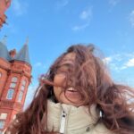 Swastika Mukherjee Instagram – Cute mumma-me week out! 
We went to the museum, and the bay.. saw the castle arcades 🥰 Cardiff City Centre