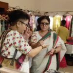 Swastika Mukherjee Instagram - Thank you, @bhramori.roy ❤️ Posted @withregram • @bhramori.roy Happy Birthday Queen ❤️🌼🎉 @swastikamukherjee13 Amongst so many crazy pictures, uploaded few sober ones from one of our last exhibition! ✨ #jinisjewellery #exhibition #kolkata #lovelivewithbhramori #handmadejewelry #handmadewithlove