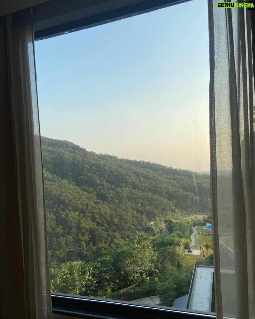 Swastika Mukherjee Instagram - thank you @dehradunliteraturefestival and @hyattregencydehradun for such a lovely stay 🌸🌸 Love. Hyatt Regency Dehradun