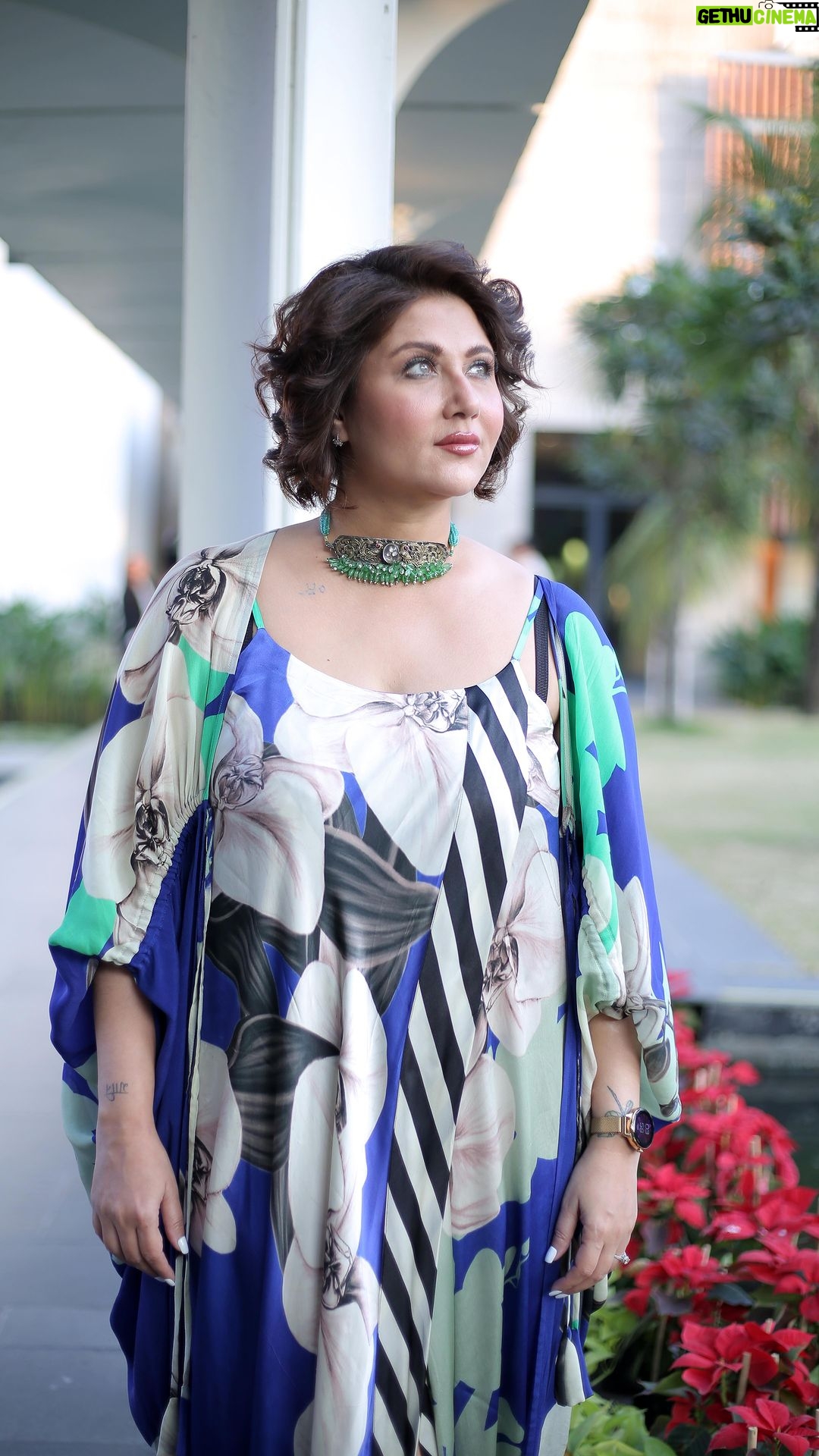 Swastika Mukherjee Instagram - Weekend Vibes π I have known @nupurkanoi for the longest, she is one Wonder Woman who makes clothes that make you feel beautiful inside out ππ So happy to wear her creation - @nupurkanoiofficial Cheers to you, Nupur. MUA: @prosenjit4867 Hair: @mallicknita.bigbi Photographer: @samratdas2302