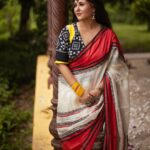 Swastika Mukherjee Instagram – The saree from where it all started. The saree that couldn’t be salvaged and we tried making a new one. That’s how the journey of making Swastika’s mother’s sarees started. And this one is something we are thrilled beyond words to have recreated. Tussur with Cotton Borders. The idea is to save the borders from sweating.
This is the star saree out of the ten sarees we recreated from Mashi’s wardrobe.
Last, but never the least.
@swastikamukherjee13 photographed by @aritrakabir
Styled by @rishabhad
Managed by @lipstickler
Make up @prosenjit4867
Hair : @mallicknita.bigbi
Thank you @manishgolder for the venue suggestion ❤️