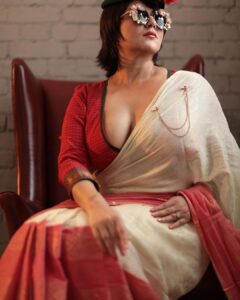 Swastika Mukherjee Instagram - May we always find the joy of wearing our mother’s sarees in ways we like. @swastikamukherjee13 in her Mother’s Tant recreated by us on handloom. Golden zari woven in geometric and florals all over the upper half and red with horizontal zari patterns on the lower. Half Half sarees were extremely popular then and now. This one is a shade of white and gold with dudhey aalta. Subtle, beautiful. Paired with a red checkered blouse with a beautiful Chettinad border. Styled by @rishabhad Managed by @lipstickler Photography: @upaharbiswas Make up: @prosenjit4867 Hair : @mallicknita.bigbi Thank you @ranit.maiti for the space. Kolkata