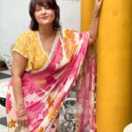 Swastika Mukherjee Instagram - A bright and happy day just like my saree 🌸💛 . Saree @bohurupi_santiniketan Blouse @parama_g Bunaphile