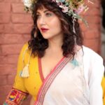 Swastika Mukherjee Instagram - Recreating one of Mashi’s saree borders on a dhuti - simple white as the Sarat Ritu clouds and a thin paar with Aam Kolka and Flowers. Dhuti in the length of a saree so that it can be worn as both. @swastikamukherjee13 looks straight out of a Greek fantasy world in our blouse and her mother’s saree recreated in Tant. Styled by @rishabhad Managed by @lipstickler Photographer: @upaharbiswas Make up: @prosenjit4867 Hair : @mallicknita.bigbi Location : Courtesy @ranit.maiti Kolkata