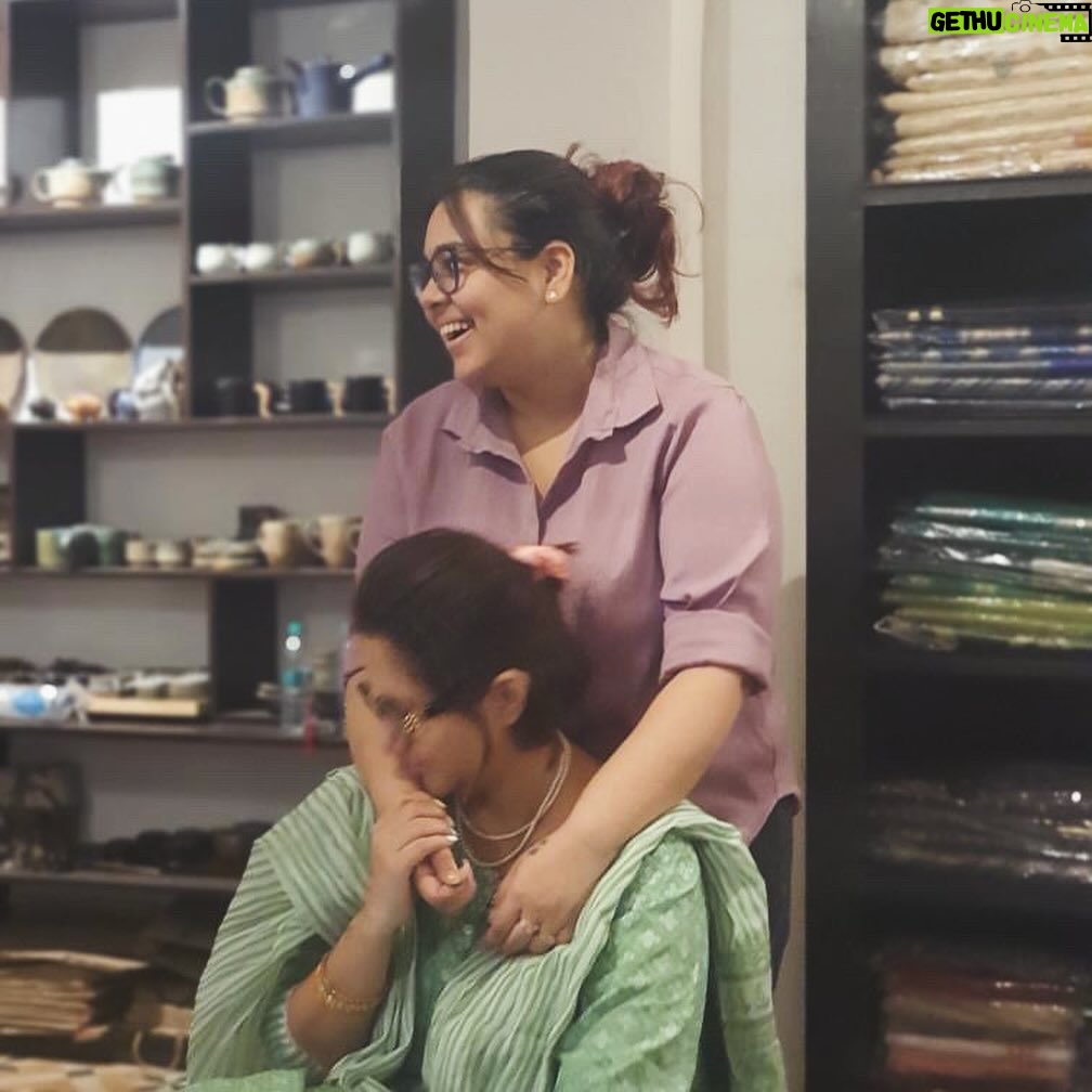 Swastika Mukherjee Instagram - december afternoons 💕 . thank you beautiful @upaharbiswas for the clicks. In a world full of fake candids we got lucky with some real ones. Bohurupi santiniketan