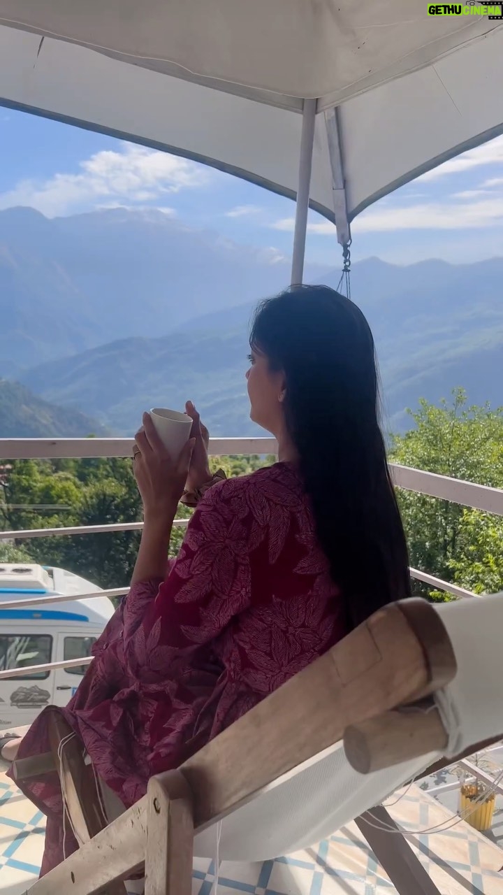 Tamanna Vyas Instagram - Flow along with life’s current, as what’s destined for you will arrive without struggle 🌸🌸 #nature #peace #travel #travelreels #travelreelsindia #uttrakhand #guptakashi #kedarnath #travelwithme #whiteheavencamps #luxurylifestyle #travelgram #tamanna #tamannavyas @whiteheavencamps Mountains